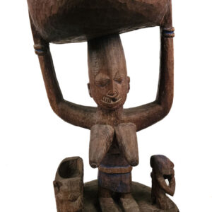 Bowl carier Figure - Wood - Yoruba - Nigeria