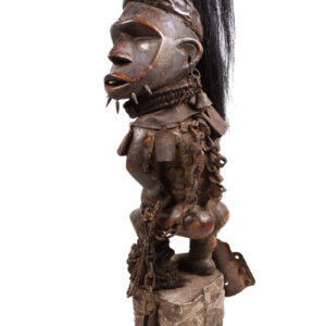 Figure - Wood, nails - Nkisi - Yombe - Congo