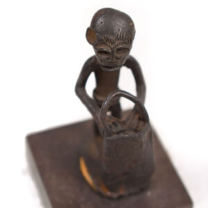 Goldweight figure - Bronze - Ashanti - Ghana