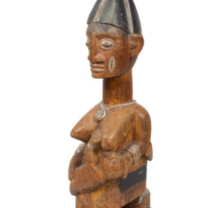 Maternity figure - Wood - Yoruba - Nigeria